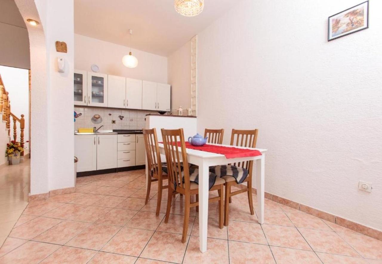 Apartment Knez 1 - 50 M From Beach Podstrana Dış mekan fotoğraf
