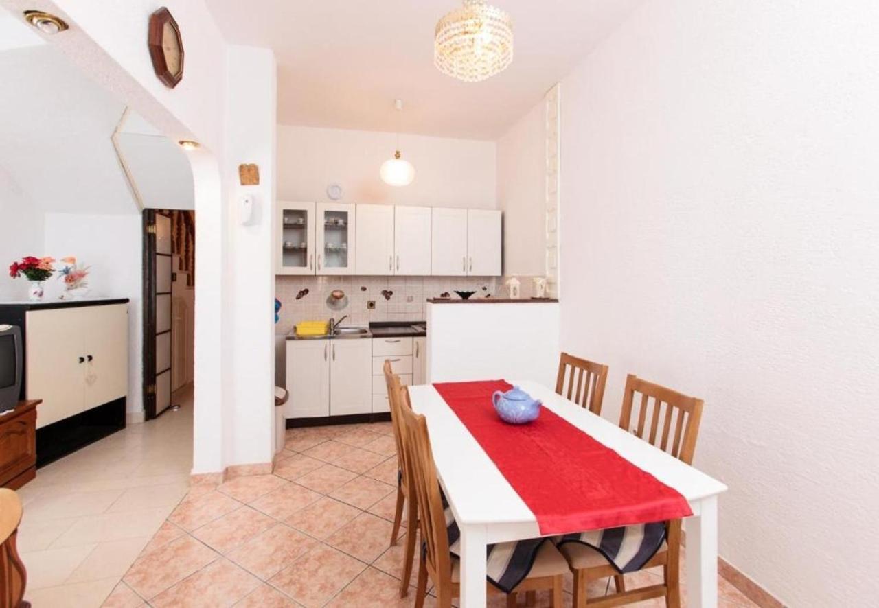 Apartment Knez 1 - 50 M From Beach Podstrana Dış mekan fotoğraf
