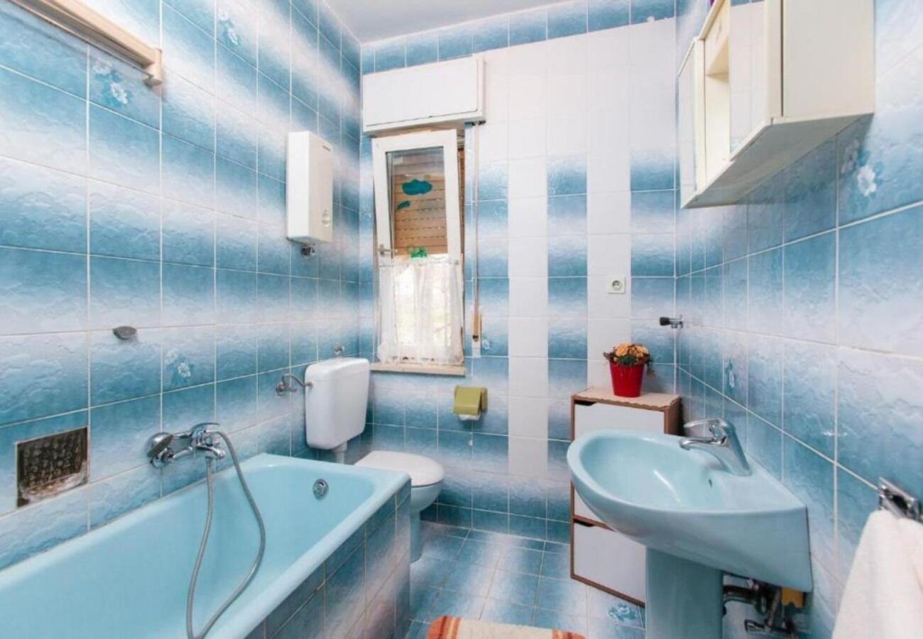 Apartment Knez 1 - 50 M From Beach Podstrana Dış mekan fotoğraf